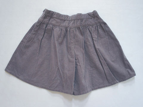 子供服マナマナ-キッズ&ベビー服の【セール 30%off SALE】 [ポイント最大12倍] タルティーヌ エ ショコラ タルティーヌエショコラ tartine et chocolat アウトレット 子供服 女の子 130cm キュロット スカート グレー 紫 コーデュロイ 秋 冬 ★3 ボトムス 冬服 ガールズ キッズ 【中古】 ユーズド｜アングル3