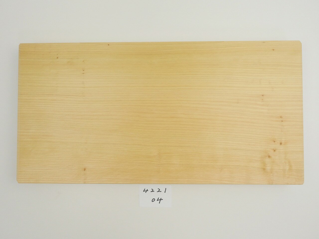 Rakuten - 【アウトレット】 青森 ひば まな板 横42cm縦21cm厚さ3.3cm ヒバ 母の日 木製 天然木 一枚板 大きい 大型 抗菌 送料無料 キッチン雑貨 キッチン用品 台所用品 WK422104 13時までにご注文確定で即日発送
