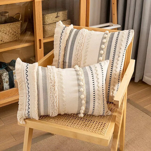 manatulaの【ボヘミアンクッションカバー/native/gray beige】西海岸 ボヘミアンインテリア おしゃれカバー 可愛いクッション 正方形 ウェーブ スクエア タッセル付き フリンジ 起毛 ホームデコ ジッパー ヌードクッションなし ボーホー モロッカン モロカン 四角 オールシーズン｜アングル2