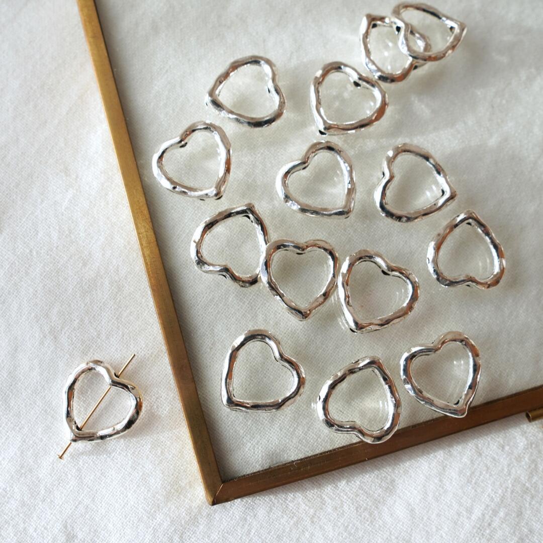 【シルバーニュアンスハートフープ/2穴/10個】ハンドメイド 資材 材料 diy DIY ハンドメイドパーツ ピアス制作 ピアスパーツ ハンドメイド資材 コネクト コネクター
