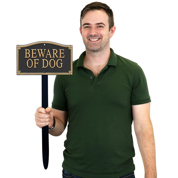メタルサイン "BEWARE OF DOG" 猛犬注意 ドッグ・ヤードサイン 庭用 アルミ製 看板 全長54cm ■ 犬に注意 動物 ペット 注意喚起 警告 壁掛け サイン メタルプレート 杭 看板 立札 輸入雑貨 [3]