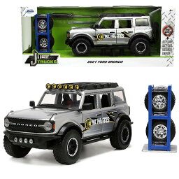 JADATOYS ミニカー 2021 FORD BRONCO JUST TRUCKS with Rack and Wheels 1:24スケール スペアタイヤ&タイヤラック付き ■ フォード ブロンコ シルバー 車 カー おもちゃ トイ コレクション