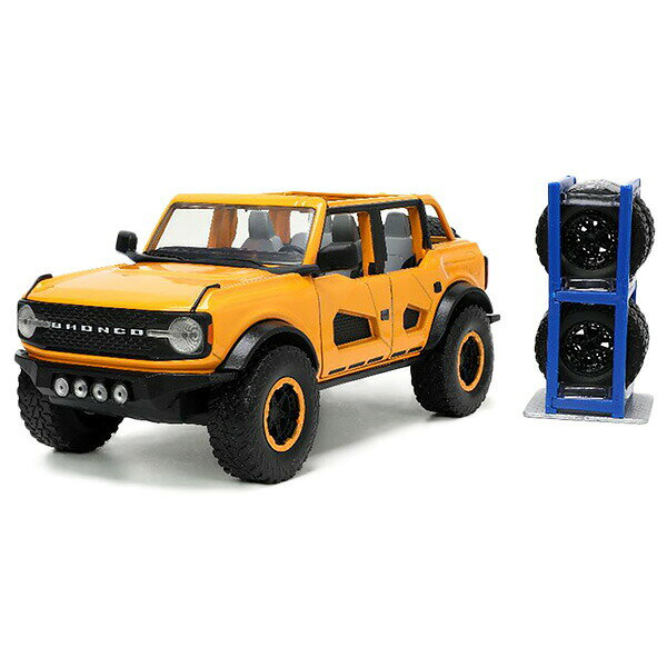 MANCAVE 【マンケイブ】のJADATOYS ミニカー 2021 FORD BRONCO JUST TRUCKS with Rack and Wheels 1:24スケール スペアタイヤ&タイヤラック付き ■ フォード ブロンコ ピックアップ トラック イエロー 車 カー おもちゃ トイ コレクション｜アングル2
