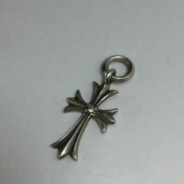 【中古】【メンズ/レディース】CHROME HEARTS TINY CH CROSS クロムハーツ タイニーCHクロスチャーム ペンダントトップ アクセサリー サイズ：約3.7×1.6cm（バチカン含む） カラー：SILVER 万代Net店