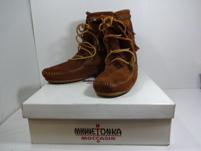 【中古】ミネトンカ MINNETONKA ダブルフリンジ トランパーブーツ DOUBLE FRINGE TRAMPER BOOTS シープスキン レディース