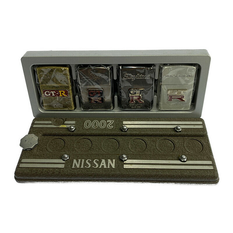 【美中古品】【メンズ】ZIPPO NISSAN GT-R SKYLINE COLLECTION ジッポ 日産 別注 コラボ スカイラインコレクション 歴代GT-R エンブレム セット喫煙具 ライタ 万代Net店