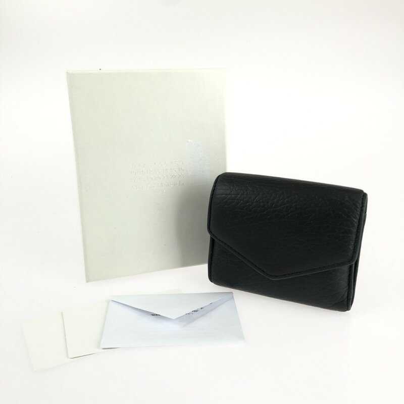 yÁzyY/fB[XzMaison Margiela MINI WALLET S56UI0136 ]}WF ~jEHbg V[gEHbg v O܂z TCYF9~10~2.5cm J[FubN NetX