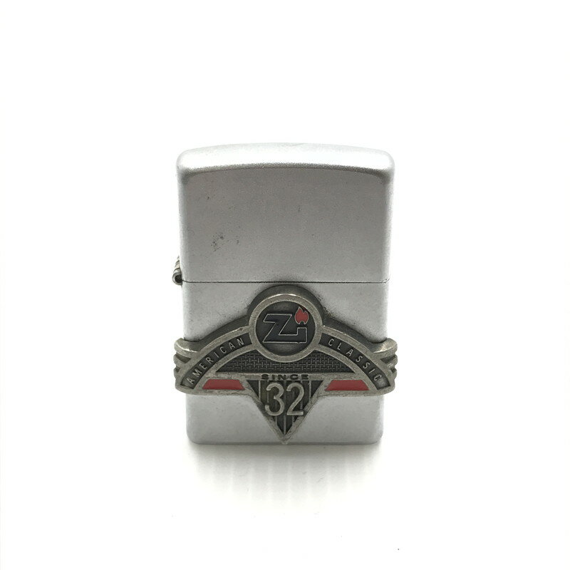 ZIPPO AMERICAN CLASSIC SINCE32 2002年製造 ジッポ アメリカンクラシック オイルライター アクセサリー 喫煙具 インサイドユニット2002年製 サイズ：約55×37×12mm カラー：シルバー 万代Net店