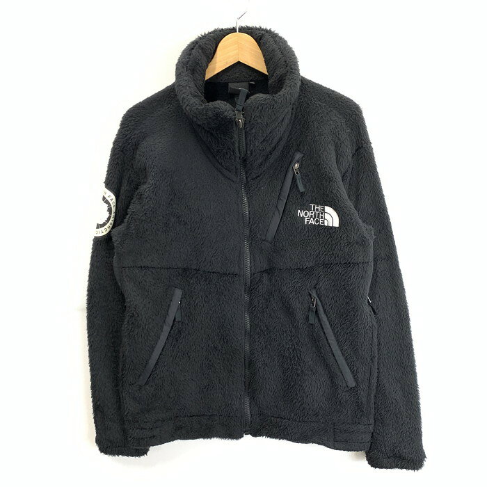 商品概要 管理番号2100050000658395 性別メンズ 状態ランクB 品質 / 内容 B.中古品につき多少の使用感がございます。 【購入前にご確認ください】 ■あくまでも中古の買取商品となりますため、ご理解の上ご購入ください。 ■商品状態は可能な範囲で確認しておりますが、中古品の特性上、画像や説明に記載しきれない場合がございます。 　※ご不明点がございましたらお気軽にお問合せくださいませ。 ■商品によっては店頭にて同時販売している商品となり、陳列による多少のダメージが発生する場合がございます。 ■神経質な方はご購入をお控えください。 ブランドTHE NORTH FACE/ザ・ノースフェイス サイズ 表記サイズ：XL 着丈：約69cm 身幅：約52cm 袖丈：約61cm 肩幅：約48cm サイズ表はこちら 色 ブラック 付属品 商品画像にある物で全てです 領収書ご希望のお客様へ当店では領収書の発行は行っておりません。予めご了承ください。 領収書につきまして詳しくは以下、URL先をご参照ください。 領収書ご希望のお客様へ 発送元店舗万代札幌藤野店