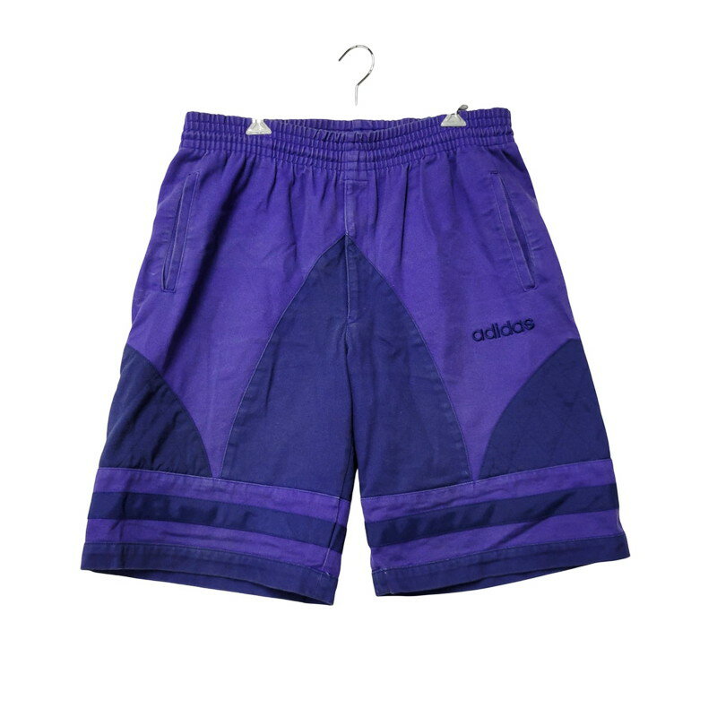 商品概要 管理番号2100040000495497 性別メンズ 状態ランクD 品質 / 内容 D.中古品につき目立った使用感・汚れ・ダメージ等がございます。 全体的にスレ、シワ、ヨレ、汚れ、色あせ、変色、破れ、ほつれ、毛羽立ち、毛玉等のダメージや使用感が見受けられます。 状態は画像にてご確認下さい。 ※併売商品の為、店頭販売時の状況により多少状態に変化が見られる場合がございます。 ※本商品は1点物の商品となりますので、タイミング次第では店頭にて売約済みとなってしまう場合がございます。 尚、その場合は誠に勝手ながらキャンセルのご案内をさせて頂きます。 【購入前にご確認ください】 ■あくまでも中古の買取商品とご理解の上、ご購入ください。 ■商品によっては店頭にて同時販売している商品になります。 ■陳列等による多少のダメージが生じる場合がございます。 ■神経質な方はお控えください。 ブランドadidas/アディダス サイズ 表記サイズ：O ウエスト：約79cm 股下：約27cm ワタリ幅：約35.5cm 裾幅：約31.5cm サイズ表はこちら 色 パープル系 付属品 商品画像にある物で全てです 領収書ご希望のお客様へ当店では領収書の発行は行っておりません。予めご了承ください。 領収書につきまして詳しくは以下、URL先をご参照ください。 領収書ご希望のお客様へ 発送元店舗万代仙台泉店
