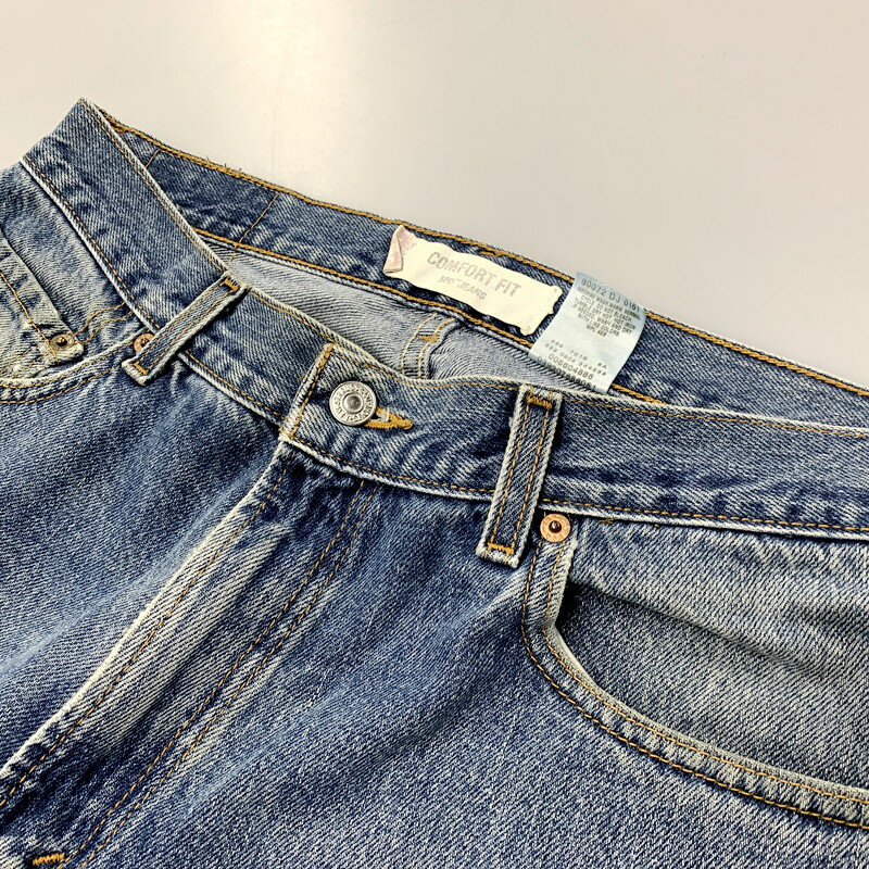 【現状渡し品】【メンズ】 Levi's リーバイス 00's 560 COMFORT FIT DENIM PANTS 005604886 2004年製 コンフォート フィット デニムパンツ ジーンズ 刻印989 メキシコ製 157-250924-hi-21-izu サイズ：34×30 カラー：ライトインディゴ 万代Net店