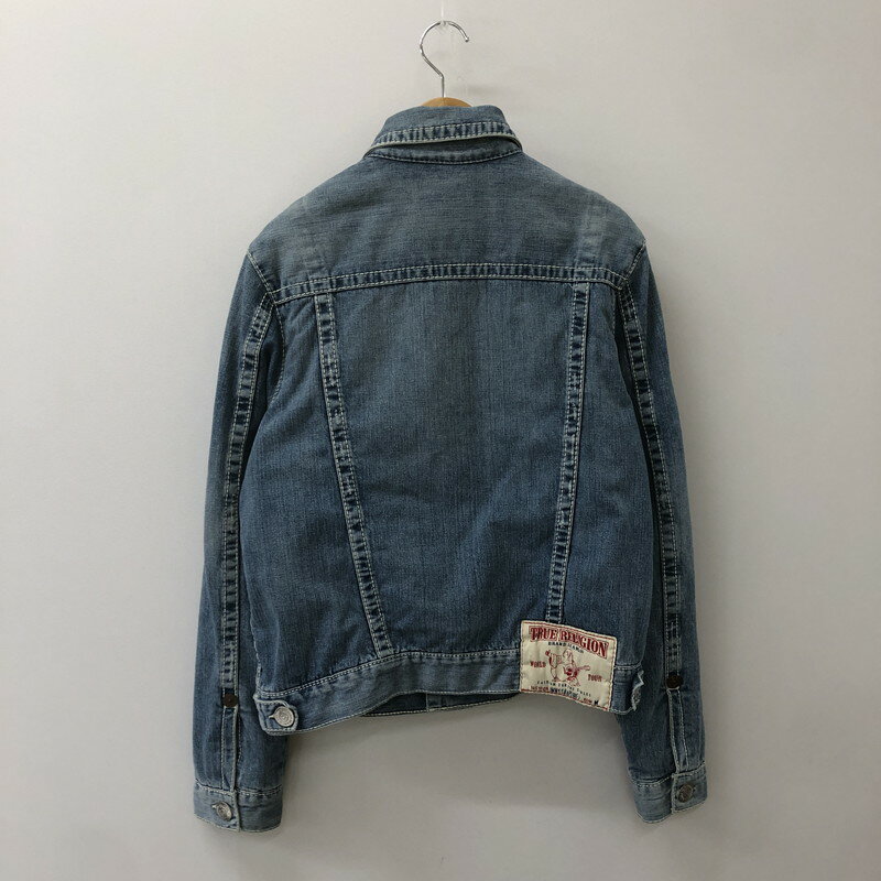 【中古品】【メンズ】 TRUE RELIGION トゥルーレリジョン JIMMY SARAPE BIG T ジミー サラペ ビッグティー デニム トラッカージャケット ライトアウター 145-250430-kk-41-tei サイズ：M カラー：ライトインディゴ 万代Net店