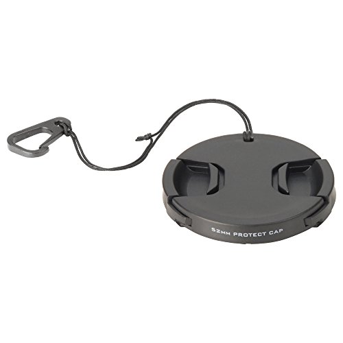 単品-/52mm/KA-LCP52・Size:52mmStyle:単品・パッケージ個数:1・簡単に付け外しできるフック式の脱落防止ストラップでレンズ交換もスムーズ。・ワイドフレンズ用薄枠フィルターに装着OK・対応フィルター径 : 52mm・脱落防止ヒモ長さ : 22cm・重量 : 10g落下や紛失の心配が無くなる便利なワンタッチレンズキャップ。 脱落防止ヒモには付け外しが簡単に出来るフックが付いています。 装着したカメラストラップの先ヒモ部になどに掛けておけばレンズ交換もスムーズに行えます。 ワイドレンズ用の薄枠フィルターにも対応、フード装着時でもワンタッチで取り外し可能な設計、 汎用性と利便性に優れた新しいタイプのレンズキャップです。 37mm~86mmまで、14サイズの豊富なラインナップ。