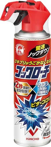 オフホワイト/新/4987115321618・パッケージ個数:1・見つけたゴキブリに2秒噴射、ジタバタさせずに速効駆除！KINCHO独自のマイナス冷却技術でゴキブリの動きをすばやく止めます。・速攻成分「イミプロトリン」を配合。ゴキブリに対して優れた効果を示す速効成分で、すばやく確実に駆除します。ブレないトリガー式ノズルで命中。遠くからでもゴキブリを狙えるジェット噴射。フィルムをはがすとシンプルな缶にチェンジする「脱皮缶」を採用。・ゴキブリ用の殺虫剤だとわかりにくく、お部屋に置いても違和感の少ないデザインです。・【効能】ゴキブリ、トコジラミ(ナンキンムシ)、マダニの駆除・【内容量】300ml商品紹介 ●見つけたゴキブリに2秒噴射、ジタバタさせずに速効駆除！●KINCHO独自のマイナス冷却技術でゴキブリの動きをすばやく止めます。●速攻成分「イミプロトリン」を配合。ゴキブリに対して優れた効果を示す速効成分で、すばやく確実に駆除します。●ブレないトリガー式ノズルで命中。遠くからでもゴキブリを狙えるジェット噴射。●フィルムをはがすとシンプルな缶にチェンジする「脱皮缶」を採用。ゴキブリ用の殺虫剤だとわかりにくく、お部屋に置いても違和感の少ないデザインです。【効能】ゴキブリ、トコジラミ(ナンキンムシ)、マダニの駆除 原材料・成分 ●有効成分…ピレスロイド(イミプロトリン0.833w/v%)(原液100mLあたり)●その他の成分…灯油、DME、その他1成分 使用方法 (ご使用の前に)●はじめてお使いになる時は、上部の保護バーを取り除いてください。●手前から後ろ側に折って、取り除いてください。●誤ってボタンを押さない様十分注意してください。(使用方法)●害虫に約2秒間直接噴射する。 安全警告 (してはいけないこと)●人体に向かって噴射しない。また噴霧粒子を直接吸入しない。●冷蔵庫の裏などの噴射ガスが溜まりやすい場所に噴射するときは、使用方法(害虫に2秒)を守り、決して過剰に噴射しないようにする。可燃性ガスが燃焼するおそれがある。(相談すること)●万一、身体に異常を感じたときは、本品がピレスロイド系の殺虫剤であることを医師に告げて、直ちに診療を受ける。●今までに薬や化粧品などによるアレルギー症状(例えば発疹・発赤、かゆみ、かぶれなど)を起こしたことのある人、喘息の症状がある人などは使用前に医師又は薬剤師に相談する。(その他の注意)●定められた使用方法を守る。●噴射中は噴射する人以外の人の入室を避け、噴射後は室内の空気が外気と入れ換わってから、入室する。●薬剤が皮膚についたときは、石けんと水でよく洗う。目に入ったときは、直ちに水でよく洗い流す。●皮膚、目、飲食物、食器、おもちゃ、ペット類(観賞魚、水生生物、虫、小鳥など)、飼料、植物、貴重品、美術品、楽器、電気製品、繊維製品などにかからないようにする。●塗装面、プラスチック、家具、建材、繊維製品、石材などに薬剤が付着した場合、変色、変形の恐れがあるので注意する。●缶を逆さまにして噴射しない。●本剤使用後、乾くまでの間は滑りやすくなっているので、注意する。●20秒以上連続噴射しない。●噴射によってできる氷塊には、燃焼のおそれがあるので火気を近づけない。●植物にかかると植物をいためる場合がある。●本品には凍結効果があり、皮膚にかかると凍傷を起こすことがあるので、かからないようにする。(保管及び取り扱い上の注意)●夏場の車内、ファンヒーターなどの周囲を避け、子供の手の届かない涼しいところに保管する。●水まわりや湿気の多いところは、缶が錆びて破裂する危険があるので、置かない。(廃棄の方法)●捨てるときは、火気のない通気性のある屋外で、ガス抜きボタンを利用するか、噴射音が消えるまでガスを抜き、地域の規則に従って捨てる。(便利なガス抜きボタン付き)●火気のない屋外で人や植物などにかからないよう行なってください。●大量に使い残した缶の廃棄方法は大日本除虫菊お客様相談室にお問い合わせください。●10円硬貨と同サイズのコインをボタン上部のガイドの下に差込むとボタンがロックされ、廃棄時にガス抜きができます。(火気と高温に注意)●高圧ガスを使用した可燃性の製品であり、危険なため、下記の注意を守ること。(1)炎や火気の近くで使用しないこと。(2)火気を使用している室内で大量に使用しないこと。(3)高温にすると破裂の危険があるため、直射日光の当たる所や火気等の近くなど温度が40度以上となる所に置かないこと。(4)火の中に入れないこと。(5)使い切って捨てること。●高圧ガス…DME