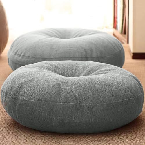 ライトグレー/直径45cm（2個セット）/zd07・Color:ライトグレーSize:直径45cm（2個セット）・パッケージ個数:1・【製品仕様】形: 丸型 、素材（中綿）:ポリエステル100%（高反発・高密度の特殊加工ポリエステル綿）、素材（カバー）: ポリエステル100%（リネン風通気素材）、直径約45cm/50cm（日本の標準的な椅子やあぐらに最適な2サイズ）、高反発、極厚、通気性抜群、丸洗い可能 椅子クッション・座布団です。・【極厚の高反発座布団】高密度かつの中綿を採用、腰とお尻を理想的な位置でホールドし、圧力を広域に分散。フロアクッションとしても、椅子用クッション、オフィスチェアー用クッションとしても最適で、長時間のデスクワーク、運転、床座りでも「お尻が痛い」「腰痛」を効果的に軽減します。・【通気性に優れたリネン風カバー】表面は肌に優しいリネン風素材を使用。通気性が高く、蒸れないため、夏場の長時間使用でもさらっとした快適な座り心地をキープ。シワになりにくく、家庭の洗濯機で丸洗い可能（洗濯ネット推奨）なので、清潔を保てます。・【体にフィットする安心感】適