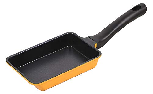 イエロー/玉子焼き器 9×14cm/HB-4505・Size:玉子焼き器 9×14cm・パッケージ個数:1・耐熱温度:取っ手/150度・寸法:9×14cm・表面加工:内面/ふっ素樹脂塗膜加工、外面/焼付け塗装・製品サイズ:(約)全長19.7×幅10.2×高さ5.8cm・素材・材質:本体/アルミニウム合金、取っ手/フェノール樹脂少量のおかずの調理にぴったりサイズ! ガス火専用 金属ヘラOK! ブルーダイヤモンドコート 3層: トップシャインコート、ミッドプライマーコート、プライマーコート(ダイヤモンド粒子配合) ご注意:本製品は鍋底が小さいため、ごとくに置くと転倒いたしますので、ご使用の際は取っ手を持ちながら調理してください。 レンタル等による貸出、オークション等による販売や中古販売、及び譲渡によって発生した故障・破損・損害・事故などにつきましては一切責任を負いかねますので予めご了承ください。