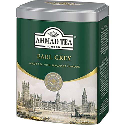 -/茶葉 200g (缶)/44-7864・Size:茶葉 200g (缶)・パッケージ個数:1・原材料:紅茶、香料(ベルガモット)・柑橘系の果実ベルガモットの香り・厳選茶葉を使用・アルミ個包装・オフィスや旅行など、持ち運びに便利商品紹介 【商品紹介】 ~厳選茶葉を使用した本格リーフティーシリーズ~ 英国紅茶ブランド、AHMAD TEA(アーマッドティー)が贈る おうちでカフェ気分を楽しめる本格缶入りリーフティー(茶葉タイプ)。 ベルガモットが豊かに香る、AHMAD TEA(アーマッドティー)で最もよく飲まれているブレンド。 香りが飛びにくいアルミポーチ入り。 たっぷり200g入った大容量タイプなので業務用でもお使いいただけます。 【アーマッドティー アールグレイの特徴】 柑橘系の果実ベルガモットの高貴な香りが豊かに広がるアーマッドティーで最もよく飲まれているブレンド。 ストレートティーはもちろん、ミルクティーでもお楽しみいただけます。 焼き菓子やチョコレートにもよく合います。 【アーマッドティーのこだわり】 茶葉はイギリス本国のティーテイスターが世界中から厳選したものを使用。 ベテランの専属ティーテイスターにより、味わいはもちろん、 水色(すいしょく)、香り、茶葉の形にまでこだわり抜いた茶葉のみを使用。 毎日500杯以上テイスティングを行い、多彩なブレンドの味わい、品質を守り続けています。 高品質なので、ギフトやプレゼントにも。 伝統的なブレンドからフレーバーティー、デカフェタイプ、ノンカフェインのハーブティー、 幅広く豊富なラインナップで、みなさまに今日を彩るとっておきの一杯をお届けします。 【会社紹介】 英国紅茶ブランド、AHMAD TEA (アーマッドティー)は、「高品質・リーズナブル」という基本理念のもと、 現在では世界第5位の紅茶ブランドに成長し、ヨーロッパ、アメリカ、アジアなど 80か国以上で販売され、広く愛されています。 日本で販売しているアーマッドティーのほとんどは、 茶葉の生産に適したUAE(アラブ首長国連邦)で製造されています。 UAEは、茶葉の主要生産地でもあるインド・スリランカ・アフリカ東部からの茶葉の運輸がスムーズ且つ、製造に適した地として選ばれています。 年間平均29万kwhの電力を太陽光パネルで生み出すなど、環境保全にも積極的に取り組んでいます。 また、世界中で愛されているグローバルブランドとしての自覚をもち、 高品質な生産作りはもちろん生産者の生活を守る取り組みや、チャリティー活動も活発に行っています。 ~販売総代理店である富永貿易は、豊かな食を支える企業として、社会から必要とされる存在を目指し、すべての関係者に「幸せ」を提供します~ 原材料・成分 紅茶、香料(ベルガモット) 使用方法 お湯を沸かして、茶葉を入れた後、数分間おきます。