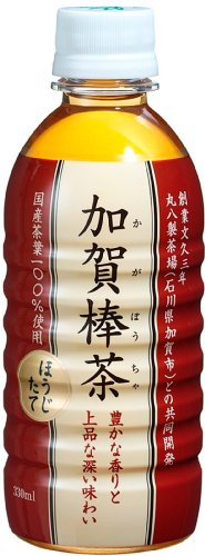 加賀棒茶-/330ミリリットル (x 24)/4010001726・パッケージ個数:1・内容量:330ml×24本・カロリー:0Kcal・原材料:ほうじ茶、ビタミンC・商品サイズ(幅×奥行×高さ):260×380×175mm商品紹介 石川県加賀市の「丸八製茶場」との共同開発です。 「棒茶」とはお茶の茎の部分のみを浅く均一に炒りあげたほうじ茶のことです。 豊かな香りと上品な深い味わいが特徴です。 持ち運びと飲みきりに最適な330mlの小型サイズです。 栄養成分 [栄養成分表100mlあたり]エネルギー0Kcal、たんぱく質0g、脂質0g、炭水化物0g、ナトリウム7mg 原材料・成分 ほうじ茶、ビタミンC 使用方法 お湯の温度:80-90℃、浸出時間:30-60秒、茶葉:100mlあたり1g 安全警告 カフェインを含みます。妊娠中の方や小児の摂取にはご注意ください。 ご注意（免責）＞必ずお読みください 凍らせないで下さい。内溶液が膨張し容器が破損する場合があります。温める時は必ず別の容器に移し替えて下さい。キャップの裏や容器内面に原料由来の成分が付着・沈殿・浮遊する事がありますが、品質に問題ありません。よく振ってお飲み下さい。開栓後はすぐにお飲み下さい。