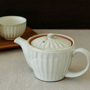 【茶々 CHA-CHA】 急須 330cc / ティーポット 煎茶 おしゃれ 網付き 茶こし付き 和モダン 削ぎ 白 グレー 陶器 陶磁器 かわいい 日本茶 洗いやすい