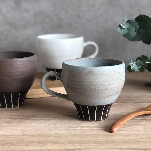 【絃 （いと）】　コーヒーマグ /　コーヒーカップ 珈琲 おしゃれ カフェ風 かわいい グレー ホワイト ブラウン しのぎ ストライプ 紅茶カップ くすみカラー ティーカップ