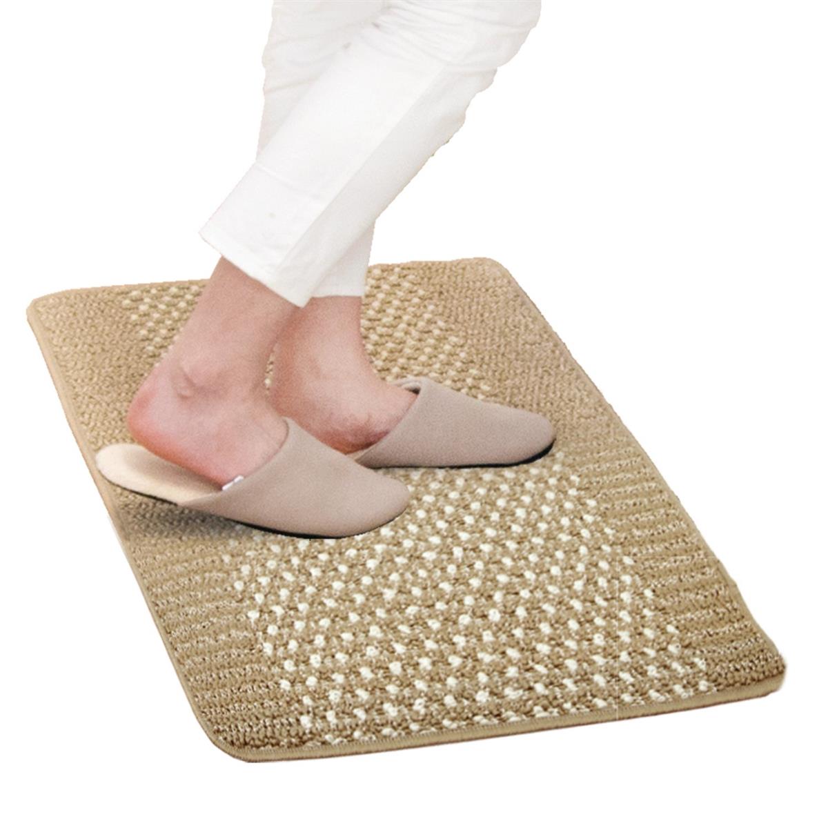 スタイル：長さ 90cm◆商品名：オカ(OKA) 優踏生 洗いやすいキッチンマット 45X90 BE本体サイズ:約45×90×0.8cm本体重量:約400g素材・材質:ポリプロピレン100%(裏面すべり止め加工)原産国:日本折りたためて洗濯...