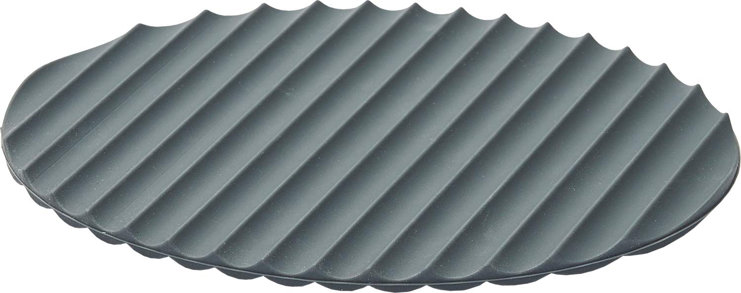 スタイル：28) 鍋敷き・鍋つかみ (ダークグレー)◆商品名：ヨシカワ EAトCO イイトコ Nami（ナミ） ダークグレー 鍋敷き 鍋つかみ 2wayシリコーンマット 18×16cm AS0045サイズ(約):18×16×高0.6cm素材・材質:シリ コーンゴム生産国:中国耐熱温度:230度耐冷温度:-20度つかむ、敷くの2way。熱に強く滑りにくいシリ コーン製マット 鍋つかみに、鍋敷きに、手にも器にも優しいシリ コーン製 波形のフォルムが指先にフィット 【EAトCO (イイトコ)】 楽しく料理をつくる、そして楽しく食べる。テーマはEAT+COOKING キッチンからダイニングへ、ボーダレスに楽しさ、心地よさを演出してくれる道具を創りたい そんな想いから生まれたEAトCOシリーズ