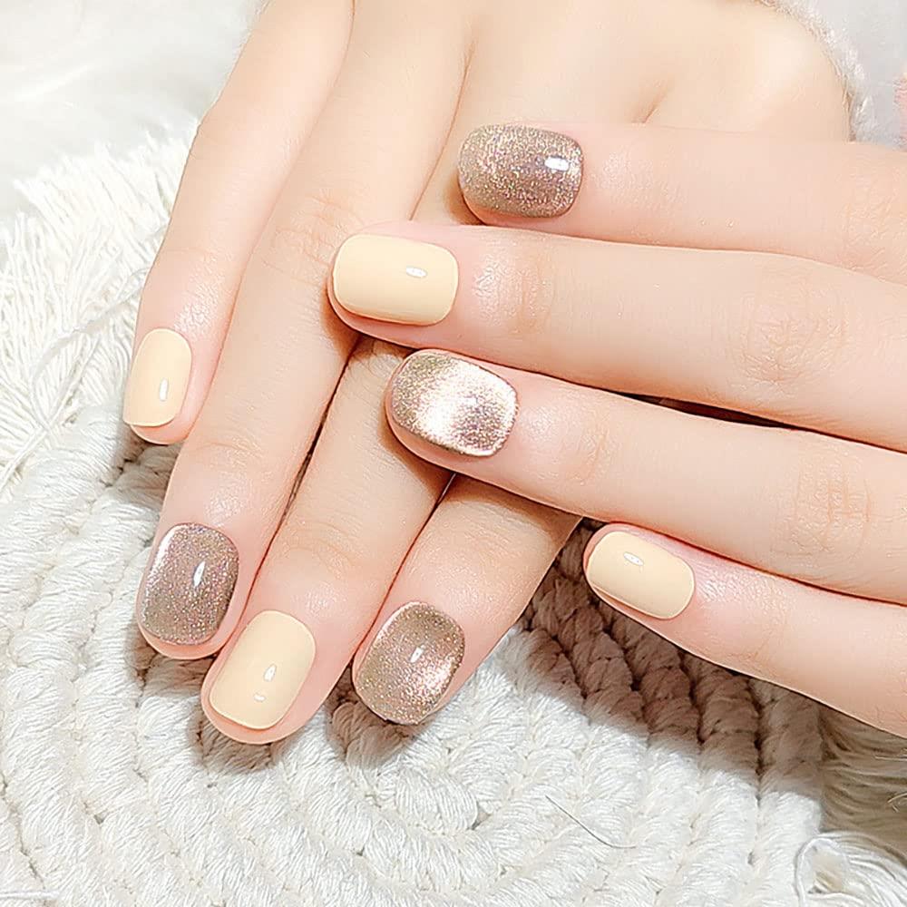 24枚入り ネイルチップ シンプルなデザインで、優しい甘い雰囲気のショートタイプのキャットアイネイル