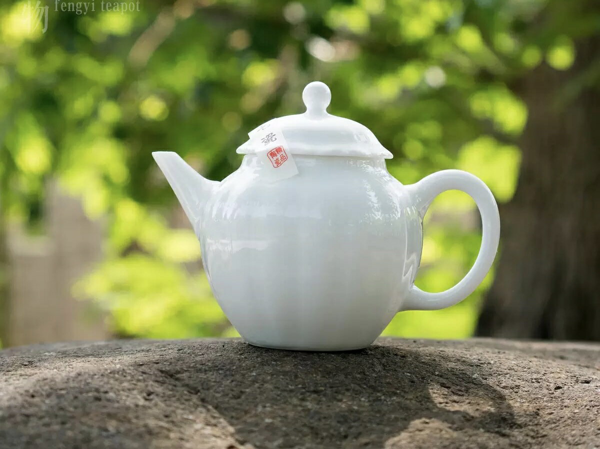 中国茶器　茶壺　チャフーティーポット　小さめ　幅12cm奥行