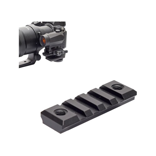 エツミ ドットサイトプレート 変換プレート 照準器 ピカティニーレール 20mm 対応 1/4インチネジ アルミ合金 ブラック VE-2582 【ミリタリー用照準器を撮影に活用できる変換プレート】ミリタリー用の光学照準器を、一眼レフやミラーレスカメラでの撮影に活用できる、1/4インチネジ穴付きの20mmレール変換プレート。多彩な照準器の中から、お好みのモデルを撮影用アクセサリーとして使用できます。 【カメラへの取り付け方法】別売のドットサイトブラケット(エツミ型番:VE-2536)やネジ付きシュー(同型番:E-6805)と併用することで、カメラの側面や上部(アクセサリーシュー部)に照準器を取り付け可能です。 【汎用性の高い20mmピカティニーレール対応】標準規格の20mmピカティニーレールに対応。多くのドットサイトや光学照準器に対応しており、幅広い機器との組み合わせが可能です。 【軽量・コンパクト設計】撮影時の負担になりにくい軽量・コンパクト設計。カメラに装着したままでも取り回しやすく、機動力を損ないません。軽量でありながら高い強度を持つアルミ合金を採用。耐久性に優れ、長期間の使用でも安定した装着状態を保ちます。 【製品仕様】本体サイズ:長さ59×幅21.5mm重量:18.5g材質:アルミ合金 ドットサイトプレート VE-2582 ミリタリー用光学照準器をカメラ撮影に使用できる変換プレート ピカティニーレール20mm→1/4インチネジに 【製品仕様】 ■本体サイズ:長さ59×幅21.5mm ■重量:18.5g ■材質:アルミ合金 商品コード20082125013商品名エツミ ドットサイトプレート 変換プレート 照準器 ピカティニーレール 20mm 対応 1/4インチネジ アルミ合金 ブラック VE-2582型番VE-2582カラーブラック※他モールでも併売しているため、タイミングによって在庫切れの可能性がございます。その際は、別途ご連絡させていただきます。※他モールでも併売しているため、タイミングによって在庫切れの可能性がございます。その際は、別途ご連絡させていただきます。