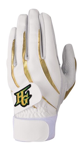 Hi-GOLD(ハイゴールド) ダブルバンド バッティング手袋(両手用) YDB-300 ホワイト×ゴールド M(23,24) バッティング手袋(両手用) ダブルバンドタイプ サイズ/M(23,24) カラー/ホワイト×ゴールド 素材/手の平:シープ革エンボス加工 手の甲:合皮・ポリエステル 日本製 ■シープ革エンボス加工 柔らかく手になじみやすいシープ革。 グリップに配慮したエンボス加工付き 商品コード20081542101商品名Hi-GOLD(ハイゴールド) ダブルバンド バッティング手袋(両手用) YDB-300 ホワイト&times;ゴールド M(23,24)型番YDB-300サイズM(23,24)カラーホワイト&times;ゴールド※他モールでも併売しているため、タイミングによって在庫切れの可能性がございます。その際は、別途ご連絡させていただきます。※他モールでも併売しているため、タイミングによって在庫切れの可能性がございます。その際は、別途ご連絡させていただきます。
