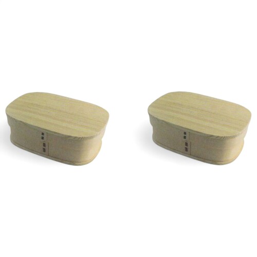 J-kitchens 弁当箱 2pcs セット 木の膳 ナチュラル ディナーウェア 木製 NO.177278 サイズ(cm):約 18.5x12.5x6.8 素材:木製 生産国:中国 容量(CC):約700 忙しい朝でも、さっと湿らせた「曲げわっぱ弁当箱」に、炊き立てのごはんを詰めるだけでいいんです。 お昼の時間に蓋を開けた瞬間、ほのかな木の香りに包まれたお米を口に運んだ瞬間、ごはん本来のしっとりとした食感と甘さと味わい深いうまみを感じ取れます。 曲げわっぱ弁当箱はお米から出る水分を程よく吸収してくれるので、時間がたって冷めてしまったごはんでも、ふっくら艶やかで美味しくいただけます。 新基準のわっぱ弁当箱:角の丸みのあたたかさを…手触りがいいフィット感を…手作りの料理がより一層おいしくいただけます。 アウトドアで親しまれる木の器をディナーの食卓に。ラフな素材感が洗練された印象を与え、カジュアルな質感がテーブルをこなれた雰囲気に。自然体で過ごす夜に、静かなおしゃれを添えるナチュラルディナーウェア。 アウトドアで親しまれる木の器を、あえてディナーの食卓に ラフな素材感が、逆に洗練された印象を与えてくれます 気取らずに使えるナチュラルさが、今っぽい食卓スタイルにぴったり 外使いにも人気の木製アイテムを、ディナーシーンで大胆に活用 カジュアルな質感が、テーブルをこなれた雰囲気に演出 自然体で過ごす夜の食卓に、静かなおしゃれを添える一品 シンプルだけどセンスを感じる、木のうつわの魅力 毎日使うものこそ、ディナーにも取り入れたい温もりあるデザイン 暮らしになじむ素材感が、日常のディナータイムを心地よく彩ります アウトドア感覚で楽しむ、肩肘張らないナチュラルディナーウェア。 【注意】画像はカタログをスキャンしたもので、スキャン時の歪みや波打ちが見られる場合がございます。あらかじめご了承ください。 商品コード20081685098商品名J-kitchens 弁当箱 2pcs セット 木の膳 ナチュラル ディナーウェア 木製 NO.177278型番4582732630138カラーウッド※他モールでも併売しているため、タイミングによって在庫切れの可能性がございます。その際は、別途ご連絡させていただきます。※他モールでも併売しているため、タイミングによって在庫切れの可能性がございます。その際は、別途ご連絡させていただきます。