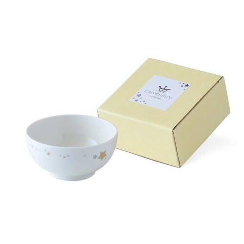 NARUMI(ナルミ) 子供用 食器 ボウル シャイニングスター ライスボウル 270cc 径10cm 出産祝い お食い初め 離乳食 ギフト 電子レンジ温め 食洗機対応 日本製 ギフト箱入り 41795-3967 本体サイズ:口径105×高さ60mm×容量270cc(満水容量) 本体重量:150g 素材:磁器 原産国:日本 機能:電子レンジ温め使用可、食器洗浄機使用可 シャイニングスターシリーズに新たなアイテムが登場。 シンプルでおしゃれなデザインなので、乳児期から、就学期まで永くお使いいただけます。 また分け隔てなく好まれる星柄デザインのテーブルウェアは、オリジナルギフトBOX入りでギフトにも最適です。 電子レンジでのあたため、食器洗浄機の使用も可能。毎日手軽に使える機能面もおすすめポイントです。 ライスボウルは持ちやすさや安定性を重視。お子様の手に収まることを考えた形です。 商品コード20081711121商品名NARUMI(ナルミ) 子供用 食器 ボウル シャイニングスター ライスボウル 270cc 径10cm 出産祝い お食い初め 離乳食 ギフト 電子レンジ温め 食洗機対応 日本製 ギフト箱入り 41795-3967型番41795-3967サイズ10cmカラー07) ライスボウル※他モールでも併売しているため、タイミングによって在庫切れの可能性がございます。その際は、別途ご連絡させていただきます。※他モールでも併売しているため、タイミングによって在庫切れの可能性がございます。その際は、別途ご連絡させていただきます。