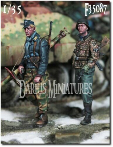 ダリウスミニチュア 1/35 WW2 ドイツ 降下猟兵/武装親衛隊セット(2体入) レジンキット DMF35087 (人) 組み立て塗装が必要なレジンキット。別途、接着剤や工具、塗料等が必要。 1/35スケール未塗装レジン製組み立てキット アルデンヌの戦いなど第二次大戦後期の地上戦を戦うドイツ空軍降下猟兵と武装親衛隊兵士を再現する2体入フィギュアセット フリーガーブルーゼの上着に防寒アノラック・ズボンを着用し、右肩にパンツァーシュレック、左肩にKar98k小銃を下げて歩く降下猟兵兵士と、M44迷彩野戦服を着用し左肩にStG44アサルトライフルを下げた武装親衛隊兵士をモデル化 ダリウスミニチュア 1/35 WW2 ドイツ 降下猟兵/武装親衛隊セット(2体入) レジンキット DMF35087 アルデンヌの戦いなど第二次大戦後期の地上戦を戦うドイツ空軍降下猟兵と武装親衛隊兵士を再現する2体入フィギュアセットです。 フリーガーブルーゼの上着に防寒アノラック ■ズボンを着用し、右肩にパンツァーシュレック、左肩にKar98k小銃を下げて歩く降下猟兵兵士と、M44迷彩野戦服を着用し左肩にStG44アサルトライフルを下げた武装親衛隊兵士をモデル化しました。 [DMF35088]1/35 WWII ドイツ パンツァーシュレックを持つ降下猟兵、[DMF35089]1/35 WWII ドイツ StG44を持つ武装親衛隊兵士をセットにしたもの。 レジン製 2体入 ※車両は含まれません。 ※この商品は、組み立て、塗装が必要なレジンキットです。 ※組み立て、塗装には別途、接着剤や工具、塗料等が必要です。 ※この商品には、接着剤や塗料、工具や電池等は含まれません。 商品コード20081647212商品名ダリウスミニチュア 1/35 WW2 ドイツ 降下猟兵/武装親衛隊セット(2体入) レジンキット DMF35087 (人)型番DMF35087カラー成型色※他モールでも併売しているため、タイミングによって在庫切れの可能性がございます。その際は、別途ご連絡させていただきます。※他モールでも併売しているため、タイミングによって在庫切れの可能性がございます。その際は、別途ご連絡させていただきます。