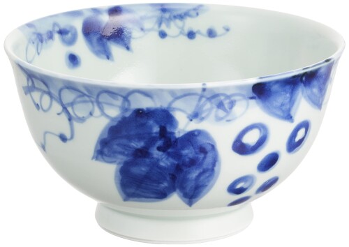 波佐見焼 和山窯 WAZAN 軽量 丼 どんぶり 約15cm 手描き ぶどう 日本製 213861 商品サイズ:約14.5×8cm,容量:約700ml 商品重量:0.27kg 電子レンジ使用可、食洗機使用可 素材:磁器 生産国:日本 波佐見焼は長崎県東彼杵郡波佐見町で焼かれる陶磁器のこと。隣接する佐賀県有田町の陶磁器 ■有田焼と同様400年以上の伝統を持つ。 ひとつひとつ手描きで表現している器。長年培われてきた職人技で、のびやかな筆のタッチで描かれています。 軽量タイプなので、中身を入れても持ちやすい。 手描きのため色柄等に多少違いが出る場合があります。 商品コード20081646128商品名波佐見焼 和山窯 WAZAN 軽量 丼 どんぶり 約15cm 手描き ぶどう 日本製 213861型番213861サイズ約15cmカラー手描きぶどう※他モールでも併売しているため、タイミングによって在庫切れの可能性がございます。その際は、別途ご連絡させていただきます。※他モールでも併売しているため、タイミングによって在庫切れの可能性がございます。その際は、別途ご連絡させていただきます。