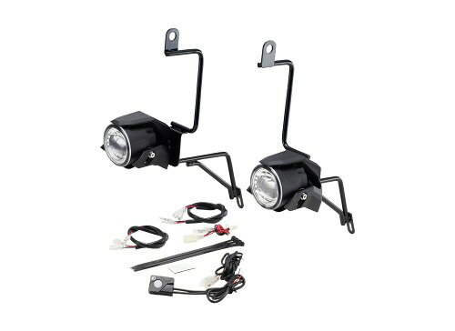 キジマ(Kijima) バイクパーツ フォグランプキット LED 補助 ライト Vストローム250/ABS('17-) 防水 IP68 9.5W×2 5700-6200K ホワイト 205-6150A 適合車種:【スズキ】Vストローム250 ABS 2017年~ 消費電力:21w 防水:IP68 色温度:5700~6200k ステー:スチール製ブラック仕上げ 商品紹介 大好評発売しておりました250のアドベンチャースタイルモデル、Vストローム250のスタイルをさらに際立たせるフォグランプキットが 年式更新に合わせた修正を行って登場! フォグランプの機能とスタイルの両立を再度調整。 左右セット。 使用上の注意 ※消費電力が上がるため、バッテリー状態の確認をして御使用下さい。 商品コード20082288129商品名キジマ(Kijima) バイクパーツ フォグランプキット LED 補助 ライト Vストローム250/ABS('17-) 防水 IP68 9.5W&times;2 5700-6200K ホワイト 205-6150A型番205-6150Aカラーホワイト※他モールでも併売しているため、タイミングによって在庫切れの可能性がございます。その際は、別途ご連絡させていただきます。※他モールでも併売しているため、タイミングによって在庫切れの可能性がございます。その際は、別途ご連絡させていただきます。