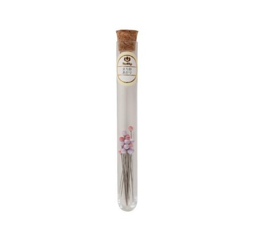 Tulip （ チューリップ ） 手芸用 待ち針 まち針 あかり 35.0mm 20本入り THN-098 サイズ:0.50mm×35.0mm 入数:20本入り 待ち針 『まち針 あかり THN-098』 Tulip チューリップ 実用性、デザイン性に優れた待ち針 頭部は耐熱性に優れたガラス玉を使用しています。 薄地の仮止めや細かい作業に最適です。 針全体を丈夫にするために熱処理をしています。 [針 まち針 待針] ■サイズ:0.50mm×35.0mm ■入数:20本入り ※特価と表記のある商品は、全てのお客様にお値打ちとなる価格に設定しております為、割引対象外となります。 ※モニターによって実物のお色と若干異なる場合がございます。 商品コード20076151305商品名Tulip （ チューリップ ） 手芸用 待ち針 まち針 あかり 35.0mm 20本入り THN-098型番THN-098サイズサイズ:0.50mm&times;35.0mmカラーピンク※他モールでも併売しているため、タイミングによって在庫切れの可能性がございます。その際は、別途ご連絡させていただきます。※他モールでも併売しているため、タイミングによって在庫切れの可能性がございます。その際は、別途ご連絡させていただきます。