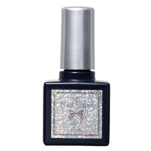 by Nail Labo バイネイルラボ カラージェル G014 クラッシュ 7g 110875 色名:クラッシュ 内容量:7g 質感:クリア/グリッター 硬化時間:LED:30秒、UVライト:120秒 商品紹介 手元を華やかに見せるトレンドのクラッシュカットグリッターがたっぷり入ったクリアベースのジェルです。 キラキラ輝くクラッシュカットグリッターがMIXされていて、とっても華やかでリッチな印象です。 スパイシーなアクセントとして使えばドラマチックな仕上がりに。 *クリアベース 〜+*Brit girl*+〜 トレンドの街、ロンドンの女の子をイメージしたWinter Collection 冬の新作はおしゃれの仕上げにPLUSしてほしいカラーを揃えました さっと塗るだけでモードな仕上がり。ビビッドなカラーや細かいラメが控えめに輝くカラー、そしてパーティーシーズンにMUST。手元を華やかに見せるトレンドのクラッシュカットグリッターまで。 ポイントにもアートにもおすすめの全7色。 カラー同士組み合わせても、単色塗りでもおしゃれに仕上がります。 塗りやすく、独特の透明感のある質感で初心者の方も即本格ネイル。 ※バイネイルラボのジェルはすべて攪拌(かくはん)不要です。グリッターやラメが入っているカラ—でもそのままご使用できます。 安全警告 なし 商品コード20078083309商品名by Nail Labo バイネイルラボ カラージェル G014 クラッシュ 7g 110875型番110875カラークラッシュ※他モールでも併売しているため、タイミングによって在庫切れの可能性がございます。その際は、別途ご連絡させていただきます。※他モールでも併売しているため、タイミングによって在庫切れの可能性がございます。その際は、別途ご連絡させていただきます。