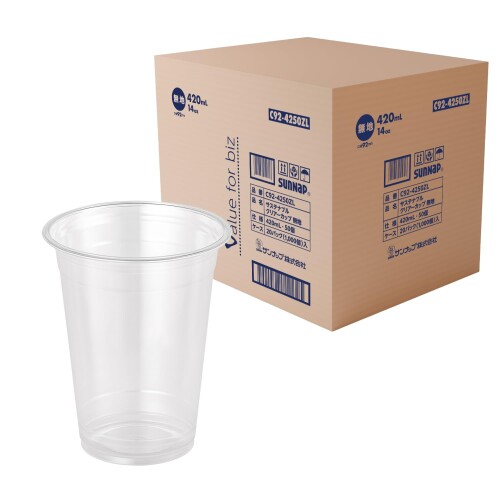 サンナップ クリアーカップ 単品 420ml 14oz 1000個(50個×20パック) 日本製 C92-4250ZL 【透明感のある420ml容量】 中身が美しく映える高透明タイプの420mlクリアカップです。ジュースやアイスコーヒー、スムージーなど冷たいドリンクの提供に適しています。十分な容量でテイクアウト需要にも対応できる実用的なサイズです。日本製ならではの安定した品質で安心して使用できます。 【中間層にMRPET25%使用】 中間層にMRPETを25%配合した環境配慮型仕様です。資源の有効活用に配慮しながらも強度と透明感を両立しています。業務用途にも適した品質で持続可能性を意識した運用にも対応できます。 【対応蓋でテイクアウト対応】 対応蓋CL92-100Fおよび070175と組み合わせて使用できます。しっかりとフィットする設計で持ち運び時のこぼれ対策に役立ちます。テイクアウトやイベント販売など幅広いシーンで活躍します。 【冷たいドリンクに最適】 アイスコーヒーやジュース炭酸飲料など冷飲メニューに適した設計です。透明カップならではの見た目の良さで商品の魅力を引き立てます。カフェや売店での提供にも適しています。 【日本製の安心品質】 国内生産による安定した品質管理のもと製造されています。飲食店やイベント会場オフィスなどさまざまな場面で安心して使用できます。業務用としても信頼できる品質です。 【しっかりとした強度】 適度な厚みと強度を備え持ち運び時にも安定感があります。大量使用の現場でも扱いやすい設計で実用性に優れています。飲み物をしっかり支える安心構造です。 【幅広い用途に対応】 カフェレストランイベントキッチンカーなど幅広い業態で活躍します。ドリンクだけでなくデザートカップとしての利用も可能です。汎用性の高い420mlサイズです。 【スタッキング可能】 重ねて保管しやすい形状で省スペース収納が可能です。バックヤードや倉庫での管理もしやすく効率的な運用に貢献します。必要な分だけ取り出せる利便性があります。 【清潔感あるクリア仕様】 無色透明のデザインで清潔感がありどのような店舗にもなじみます。中身の色合いや層をそのまま見せることができ商品の付加価値を高めます。 【業務用として便利】 大量消費の現場でも安定して使用できる設計です。対応蓋との組み合わせで提供の幅が広がり効率的なオペレーションを実現します。環境配慮と実用性を兼ね備えた420mlクリアカップです。 商品コード20082039314商品名サンナップ クリアーカップ 単品 420ml 14oz 1000個(50個&times;20パック) 日本製 C92-4250ZL型番C92-4250ZL_caseサイズケース販売カラー420ml サステナ※他モールでも併売しているため、タイミングによって在庫切れの可能性がございます。その際は、別途ご連絡させていただきます。※他モールでも併売しているため、タイミングによって在庫切れの可能性がございます。その際は、別途ご連絡させていただきます。