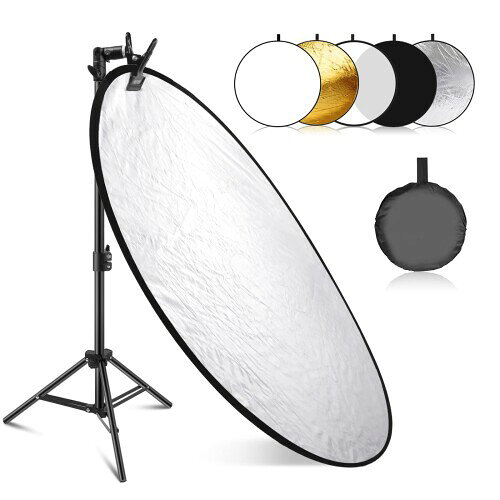 NEEWER 110cm レフ板 撮影用 5in1 ライトリフレクター 折りたたみ式 丸型ディフューザー 【5-In-1折りたたみ式リフレクター】110cm 5-in-1交換可能リフレクター(シルバー/ゴールド/ホワイト/ブラック/半透明)により、光を簡単に反射できます。シルバーは、色を歪めることなく光を反射します。ゴールドウォームアップ、屋外撮影に適しています。白は光を柔らかくして自然な色を維持します。黒は光を吸収して暗い効果を生み出します。半透明で光を拡散して影を取り除きます。 【調節可能なスタンドによる信頼性の高いサポート】ミニライトスタンドは、最大43"/110cm、最小21"/53cm、ローアングル撮影に適しています。リフレクターの信頼性の高いサポートを提供し、多くのエネルギーを節約します。 1/4"取り付けネジは、さまざまな写真デバイスに対応できます。 【頑丈なリフレクタークランプ】丈夫な金属製の頑丈なクリップは、リフレクターを並外れた強度で保持できます。 角度調整可能なスタンドマウントアダプターに取り付けます。このアダプターは、5/8"スタッド付きのライトスタンドで機能し、傘立てを内蔵した写真用アンブレラをサポートします。 【持ち運びに便利】リフレクターとライトスタンドはコンパクトに折りたためるので、収納や持ち運びが簡単で、屋外撮影も簡単です。リフレクター用キャリーバッグも付属しています。 【パッケージ内容】1xリフレクター、1x4面スリーブ(シルバー/ゴールド/ホワイト/ブラック)、1xライトスタンド、1xスタンドマウント付きのリフレクタークランプ、1x1/4"から3/8"ネジアダプター、1xリフレクター用キャリングバッグ 商品コード20067223320商品名NEEWER 110cm レフ板 撮影用 5in1 ライトリフレクター 折りたたみ式 丸型ディフューザー型番10101016カラーゴールド,ブラック,ホワイト,半透明※他モールでも併売しているため、タイミングによって在庫切れの可能性がございます。その際は、別途ご連絡させていただきます。※他モールでも併売しているため、タイミングによって在庫切れの可能性がございます。その際は、別途ご連絡させていただきます。