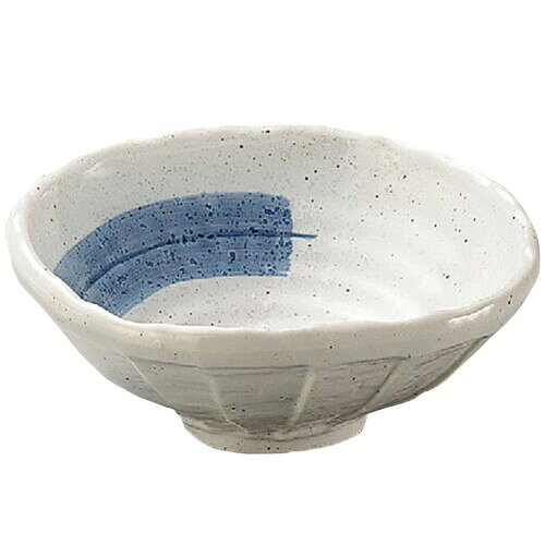 山下工芸(Yamasita craft) そよ風4.5ケズリ鉢 13×13×5cm 27920-188 和食料理店の業務用の器として製作された手作りの天然素材製品です。食卓の演出用として、ご使用いただけます。 サイズ:130×130×50mm 陶磁器はワレモノです。衝撃を与えますと破損する恐れがありますので、取り扱いには十分ご注意ください。陶磁器は急激な温度変化に弱く、熱くなった器を冷水につけたり、冷たい器を急激に熱したりすると破損する恐れがありますので、取り扱いには十分ご注意ください。 テーブル等の上では引きずらないようにご注意ください。表面を傷つける場合があります。必要に応じてテーブルマット等をご使用ください。洗浄する際は、台所洗剤を柔らかいスポンジや布につけて洗い、よく水気を切り乾燥させてから収納してください。 金属たわし、 研磨剤入りの洗剤は傷をつける原因になりますので使用しないでください。 陶器は磁器と違い吸水性がありますので、ご使用後は十分に乾燥させてから収納してください。乾燥が不十分ですと、カビや臭いの原因となります。土ものはご使用前にお湯に浸して生地に水を含ませておくと茶渋やシミが付きにくくなります。 和食料理店の業務用の器として製作された手作りの製品です。食卓の演出用として、ご使用いただけます。 商品コード20082117331商品名山下工芸(Yamasita craft) そよ風4.5ケズリ鉢 13&times;13&times;5cm 27920-188型番27920-188サイズ大カラーナチュラル※他モールでも併売しているため、タイミングによって在庫切れの可能性がございます。その際は、別途ご連絡させていただきます。※他モールでも併売しているため、タイミングによって在庫切れの可能性がございます。その際は、別途ご連絡させていただきます。