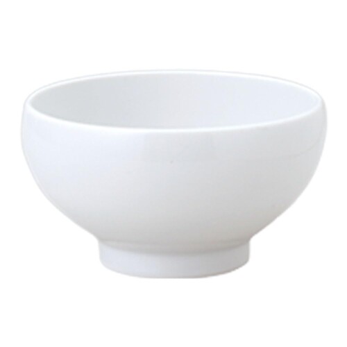 YAMATSU STANDARD 白中華 14cm玉丼・5枚セット ホワイト 中鉢 サラダボウル 食洗機 電子レンジ対応 耐熱 日本製 日本製:土づくりから製造、検品まで、すべて陶磁器(美濃焼)産地の岐阜県土岐市で行っています。[製造元]:山津製陶株式会社 [掲載カタログ]STANDARD(スタンダード) 重ねやすく収納しやすい:すっきり重ねられる形状で、食器棚でも場所を取りにくく、家族用やまとめ買いにもおすすめです。 食洗機・電子レンジ・オーブン対応:耐熱皿として使える磁器製。電子レンジでの温めやオーブン調理、食洗機でのお手入れに対応し、普段使いに便利です。 軽量磁器で毎日使いやすい:軽くて持ちやすく、朝食から夕食まで毎日の食卓で使いやすい磁器プレートです。 業務用にも使われる高強度磁器:一般家庭用磁器の曲げ強度70〜80MPaに対し、約38%強い耐久素材を採用。飲食店・ホテル・レストランでも使用される丈夫な磁器です。 岐阜県土岐市で製造している美濃焼の軽量磁器プレートです。パスタ、メイン料理、パン、サラダなど和洋問わず使いやすいシンプルデザイン。 電子レンジ ■オーブン ■食洗機対応で、毎日の食卓から業務用まで幅広くお使いいただけます。汚れが落ちやすく、清潔で滑らかな磁器製です! 商品コード20082329361商品名YAMATSU STANDARD 白中華 14cm玉丼・5枚セット ホワイト 中鉢 サラダボウル 食洗機 電子レンジ対応 耐熱 日本製型番OC-0378-4001-5サイズ14cmカラーホワイト※他モールでも併売しているため、タイミングによって在庫切れの可能性がございます。その際は、別途ご連絡させていただきます。※他モールでも併売しているため、タイミングによって在庫切れの可能性がございます。その際は、別途ご連絡させていただきます。