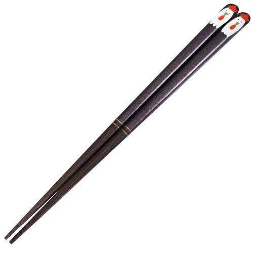 一双 塗り箸 会津 蒔絵 干支箸 酉 20.5cm 日本製 サイズ(約):20.5x 2×1cm重量:15g素材・材質:天然木・(箸上部)ポリエステル(箸下部)うるし生産国:日本食洗機の使用:不可 熟練した職人が干支をハンドペイントで描きました。 手描きならでの優しい干支の柄になっています。 今年の干支や生まれた年の干支などを使っていただけると愛着のわく逸品です。 商品コード20077687402商品名一双 塗り箸 会津 蒔絵 干支箸 酉 20.5cm 日本製型番38130サイズ20.5cm※他モールでも併売しているため、タイミングによって在庫切れの可能性がございます。その際は、別途ご連絡させていただきます。※他モールでも併売しているため、タイミングによって在庫切れの可能性がございます。その際は、別途ご連絡させていただきます。
