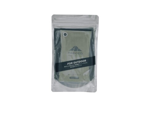 TAGGED(タグド) TAGGED OUTDOOR KHAKI (方眼) 80枚 メモ パッド ノート 付箋 伝言 一筆箋 書き置き 事務用品 文房具 ステーショナリー デスク用品 筆記用紙 手帳用 連絡メモ 仕事用 学校用 オフィス用品 ToDo リスト用 シンプルデザイン かわいい おしゃれ コンパクト 薄型 軽量 持ち運び まとめ買い プレゼント 便利グッズ 整理 整頓 アイデア 書き留め メッセージ アウトドア キャンプ 野外 登山 ハイキング ピクニック ?水に濡れても破れない強い耐水性 ?1枚ずつカットできるミシン目入り ?表、裏どちらからも開いて書き込めます ?水に濡れると乾いた時に反りが出ますがダメージ加工のような味わいが増します クリーニングタグに使われている、水に強い耐洗紙を使ったタフなメモパッドです。ストラップはパラシュートにも使われる400kgの荷重に耐え、反射糸を編み込んだパラコードを使用。先端は綻び防止で炙っています。 商品コード20082025454商品名TAGGED(タグド) TAGGED OUTDOOR KHAKI (方眼) 80枚 メモ パッド ノート 付箋 伝言 一筆箋 書き置き 事務用品 文房具 ステーショナリー デスク用品 筆記用紙 手帳用 連絡メモ 仕事用 学校用 オフィス用品 ToDo リスト用 シンプルデザイン かわいい おしゃれ コンパクト 薄型 軽量 持ち運び まとめ買い プレゼント 便利グッズ 整理 整頓 アイデア 書き留め メッセージ アウトドア キャンプ 野外 登山 ハイキング ピクニックサイズ方眼(4mm)カラーカーキ※他モールでも併売しているため、タイミングによって在庫切れの可能性がございます。その際は、別途ご連絡させていただきます。※他モールでも併売しているため、タイミングによって在庫切れの可能性がございます。その際は、別途ご連絡させていただきます。