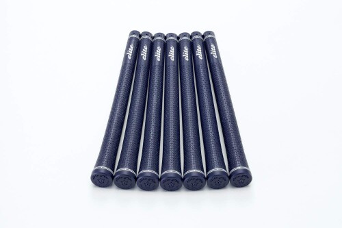 elitegrips (エリートグリップ) ゴルフ グリップ TD50 7本セット ネイビー バックライン有り サイズ M58、M60、M62 口径対応 色　SW/BB/CR/NB 材質　No.NK510特殊合成ゴム素材(シリカ配合) ブランド　エリートグリップ(elitegrips) グリップ全長　275mm M60シャフト装着時太さ グリップエンドから2inch　22.8mm グリップエンドから5inch　21.3mm 重量　バックライン有り　49.5g　±1g 　　　バックライン無し　48.5g　±1g TD50 製品特徴 TD50は日本の世界に誇れる技術で作り上げたグリップです。 表面パターンは「Y×2+1」のハニカム構造となっています。 ハニカム構造とは航空機や建築でも多く取り入れられている構造で、剛性が高く, 捻れにも強い設計になっています。 この溝を0.6mmまで削り、金型面Z方向に対し斜め45度へ彫る日本が誇る最新の技術で削りだしています。 これにより溝は90度に彫れておりしっかりと手に食いつき、グリップ力を高めることに成功しました。 これは高度な金型技術があるからこそなせることです。 柔らかさの中にもしっかりとした剛性を持ったTD50は多くのツアープロが使用しています。 テーパーが少なめの為ボールが捕まりすぎるプレイヤー、しっかりと握ってスイングしたいプレイヤーにおすすめのグリップです。 雨や汗に強いグリップ TD50のグリップは「No.NK510」という樹脂素材でできています。 この素材は、水が染み込まないので、雨や汗でグリップが濡れてしまっても乾いたタオルでグリップや手を拭けば、高いパフォーマンスを発揮することができます。 しかし水も空気も通さないため、グリップ装着の際に使用する溶剤、テープには注意が必要です。 溶剤と両面テープの組み合わせの相性で時間が経過してもグリップが固定されず動いてしまうことがあります。 エリートグリップでは ・エリートグリップ グリップ専用交換溶剤 「クイックワンプロ」 ・NCA バッファロー両面テープ を推奨しております。 クイックワンプロはトーナメント会場で、実際のプロサポートで使用されている交換用溶剤で、非常に揮発性が高い為、乾燥までの時間も短くなり緩みも防止できます。 商品コード20082240151商品名elitegrips (エリートグリップ) ゴルフ グリップ TD50 7本セット ネイビー バックライン有り型番TD50-7NBカラーバックライン有り*ネイビー(NB)※他モールでも併売しているため、タイミングによって在庫切れの可能性がございます。その際は、別途ご連絡させていただきます。※他モールでも併売しているため、タイミングによって在庫切れの可能性がございます。その際は、別途ご連絡させていただきます。