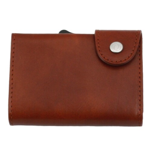 c-secure カードケースホルダーXL ミニ財布(VT)ブラウン 動物性油脂と植物性のなめしを使った伝統的なイタリアのベジタブルタンニングレザーを使用。 スライダーを押し上げてカードを取り出します。 アルミ製のカードプロテクターが大切なカード情報の不正読み取りを阻止します。 最大で12枚のカードを収納できます。 化粧箱に入っているのでギフトにもおすすめ。 ■スキミングの脅威のからブロック!キャッシュレス時代の頼れるミニ財布。 ■強度と耐久性を持ったアルミケースはRFIDカードなどのデータスキミングから保護する機能を持っています。 ■レザー部は合成油を使用せず、動物性油脂と植物性のなめしを使った伝統的なイタリアのベジタブルタンニンレザーを使用しています。 「品質」「研究」「環境」を徹底的に追求し、伝統技術と最新技術を融合したYANKEE社で生産をしており、ロゴの刻印もされています。 商品コード20080404155商品名c-secure カードケースホルダーXL ミニ財布(VT)ブラウン型番932815657サイズミニカラーブラウン※他モールでも併売しているため、タイミングによって在庫切れの可能性がございます。その際は、別途ご連絡させていただきます。※他モールでも併売しているため、タイミングによって在庫切れの可能性がございます。その際は、別途ご連絡させていただきます。