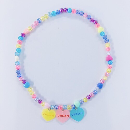 メテオAPAC minacute ドリームハート キャンディネックレス ピンク&ブルー&イエロー サイズ：約W40 D1 H3.5 Q8744 長さ40cm・お客様がご覧になる環境・設定・明るさによって多少の色の違いが生じる場合もございます。 商品紹介 長さ40cm ■お客様がご覧になる環境 ■設定 ■明るさによって多少の色の違いが生じる場合もございます。 安全警告 なし 商品コード20081737584商品名メテオAPAC minacute ドリームハート キャンディネックレス ピンク&amp;ブルー&amp;イエロー サイズ：約W40 D1 H3.5 Q8744型番Q8744※他モールでも併売しているため、タイミングによって在庫切れの可能性がございます。その際は、別途ご連絡させていただきます。※他モールでも併売しているため、タイミングによって在庫切れの可能性がございます。その際は、別途ご連絡させていただきます。