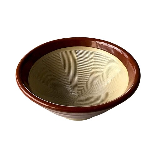 山下工芸(Yamasita craft) 日本製 すり鉢 茶 5号 サイズ:[ファイ]15.5×H6.8cm 寸法:[ファイ]15.5×H6.8cm 素材:陶器 国・輸:国産 製造国:日本製 ご注意: タワシ、磨き粉、食器洗浄機、乾燥機などの使用はお避けください。 直火、電子レンジ、オーブンなどでの使用はしないでください。火災の原因となります。お手入れ方法: 長時間水に浸すことはお避けください。使用後は出来るだけ早く洗い、やわらかい布で水気をぬぐい、乾いた布で拭いておくと長持ちします。 長時間ご使用にならない場合は、できるだけ風通しのよい高温多湿でない場所で保管してください。 商品コード20076085612商品名山下工芸(Yamasita craft) 日本製 すり鉢 茶 5号型番4518860219006サイズ5号カラーナチュラル※他モールでも併売しているため、タイミングによって在庫切れの可能性がございます。その際は、別途ご連絡させていただきます。※他モールでも併売しているため、タイミングによって在庫切れの可能性がございます。その際は、別途ご連絡させていただきます。