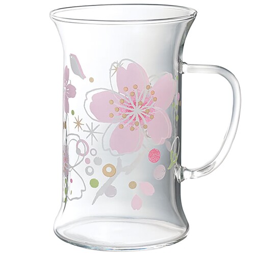 大塚硝子 「 うす桜 」 マグカップ 耐熱ガラス 約250ml 透明 電子レンジ 食洗機対応 日本製 49P147 商品サイズ:約7×7×10.9cm 商品重量:約105g 容量:約250ml 生産国:生地-中国,加工-日本 素材:耐熱ガラス 生産国:生地-中国,加工-日本 透明感の中に溶け込むような桜の表情が、上品に華やぎを添えます。 細身のマグカップですが、底が末広がりになっているので安定します。 口元が広がっており、口当たりも滑らかで飲みやすい形です。 当製品は耐熱ガラスになります。 電子レンジ、食洗機対応。 商品コード20081659617商品名大塚硝子 「 うす桜 」 マグカップ 耐熱ガラス 約250ml 透明 電子レンジ 食洗機対応 日本製 49P147型番49P147サイズ約7&times;10.9センチメートルカラー透明※他モールでも併売しているため、タイミングによって在庫切れの可能性がございます。その際は、別途ご連絡させていただきます。※他モールでも併売しているため、タイミングによって在庫切れの可能性がございます。その際は、別途ご連絡させていただきます。