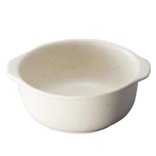 萬古焼 スープ サラダ ボウル セミホワイト 17540 サイズ:約13.5×11.5×5cm 素材:陶器 生産国:日本 萬古焼(万古焼)は伝統的工芸品に指定されている三重県四日市市の陶磁器 ■焼き物。葉長石(ペタライト)を使用して耐熱性に優れた特徴を持ち、陶器と磁器の間の性質を持つ半磁器に分類される。 耐熱性の特徴を活かした土鍋や紫泥の急須が有名。 半磁器としての土感を活かしたマット調サラダボウル。 商品コード20076080162商品名萬古焼 スープ サラダ ボウル セミホワイト 17540型番17540サイズ13.5cmカラーセミホワイト※他モールでも併売しているため、タイミングによって在庫切れの可能性がございます。その際は、別途ご連絡させていただきます。※他モールでも併売しているため、タイミングによって在庫切れの可能性がございます。その際は、別途ご連絡させていただきます。