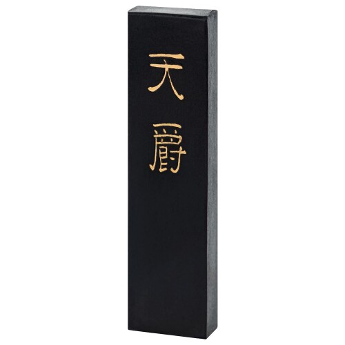 墨運堂 固形墨 天爵 漢字作品用 3.0丁型 02206 【天爵】 普通の濃さから濃墨まで、古くなるほど超濃墨まで使えるシリーズ。かな(細字)や賞状、はがき、奉書、看板書きに最適 【墨色】 暖か味のある薄赤茶系の黒 / 【濃墨色】 艶のある上品な漆黒 【種類】 植物性芯焚油煙墨 / 【膠量】 65(煤100に対して) 【仕様】 桐箱入り 【本体サイズ】 3.0丁型(27×108×13mm) 漢字清書、作品用で半紙、画仙紙向き。 普通の濃さから濃墨まで、古くなるほど超濃墨まで使える。かな(細字)の練習や賞状、はがき、奉書、看板書きに最適。 淡墨には無上純黒の使用を推奨。 商品コード20081211639商品名墨運堂 固形墨 天爵 漢字作品用 3.0丁型 02206型番02206サイズ3.0丁型カラー固形墨※他モールでも併売しているため、タイミングによって在庫切れの可能性がございます。その際は、別途ご連絡させていただきます。※他モールでも併売しているため、タイミングによって在庫切れの可能性がございます。その際は、別途ご連絡させていただきます。